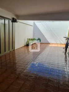 Casa com 3 Quartos à venda, 177m² no Santa Mônica, Uberlândia