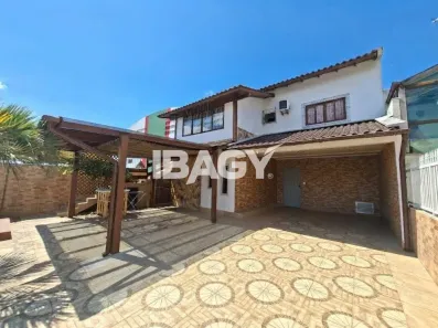 Casa com 2 Quartos para alugar, 90m² no Centro, Palhoça