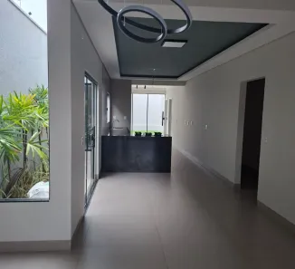 Casa com 3 Quartos à venda, 162m² no Cidade Jardim, Uberlândia