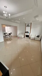 Sobrado com 4 Quartos para alugar, 300m² no Jardim do Lago, Jundiaí