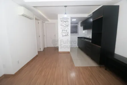Apartamento com 2 Quartos para alugar, 43m² no Três Vendas, Pelotas