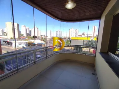 Apartamento com 3 Quartos para alugar, 233m² no Centro, Uberaba