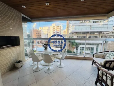Apartamento com 4 Quartos à venda, 240m² no Gonzaga, Santos