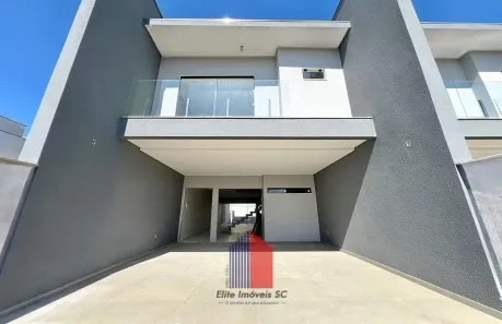 Sobrado com 3 Quartos à venda, 167m² no Costa e Silva, Joinville