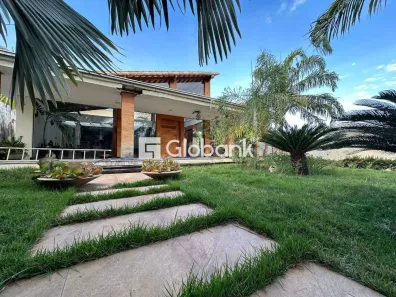Casa com 6 Quartos à venda, 550m² no Ibituruna, Montes Claros