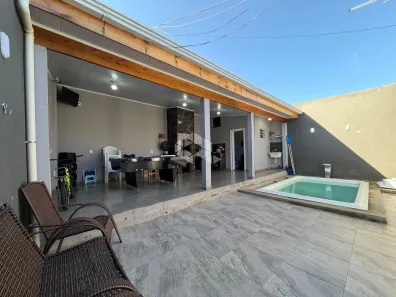 Casa com 2 Quartos à venda, 80m² no Guajuviras, Canoas