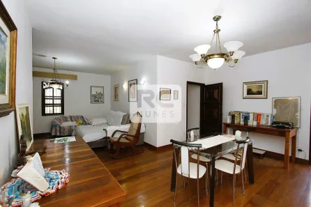 Casa com 5 Quartos à venda, 400m² no Santo Antônio, Belo Horizonte