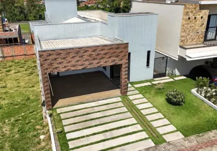 Casa com 3 Quartos para alugar, 179m² no Conjunto Habitacional Alexandre Urbanas, Londrina