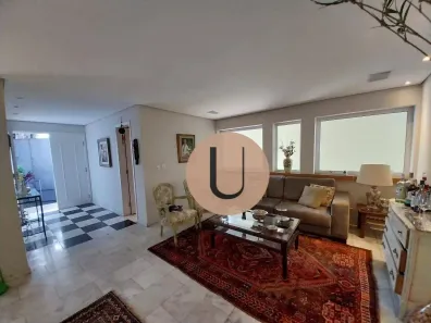 Casa com 5 Quartos para alugar, 398m² no Jardim Leonor, São Paulo