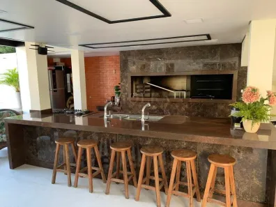 Imóvel Comercial com 7 Quartos à venda, 303m² no Canasvieiras, Florianópolis