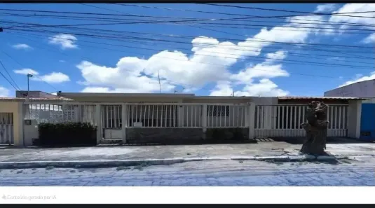 Casa com 4 Quartos à venda, 146m² no Candelária, Natal