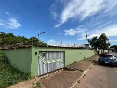 Casa com 4 Quartos à venda, 225m² no Jardim América, Goiânia