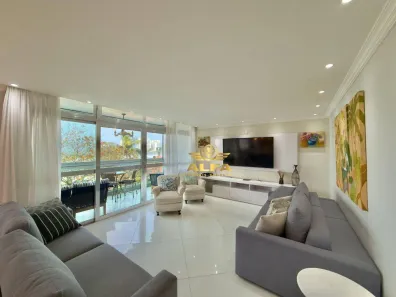 Apartamento com 3 Quartos à venda, 209m² no Pitangueiras, Guarujá