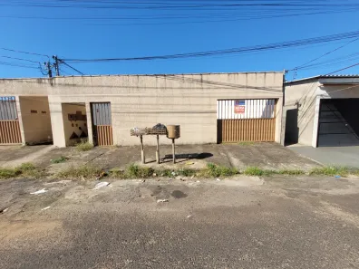 Casa com 1 Quarto para alugar, 60m² no Planalto, Uberlândia