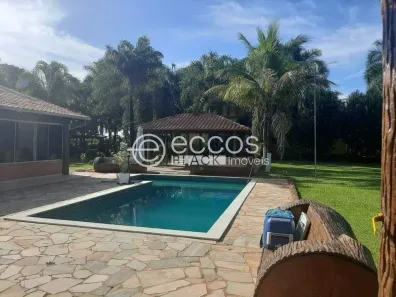 Fazenda/Sítio com 3 Quartos à venda, 700m² no Jardim Patrícia, Uberlândia