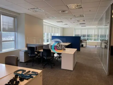 Sala Comercial para alugar, 136m² no Cidade Monções, São Paulo