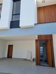 Sobrado com 3 Quartos à venda, 214m² no Iririú, Joinville