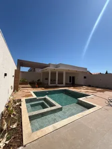 Casa com 3 Quartos para alugar, 600m² no Plano Diretor Sul, Palmas