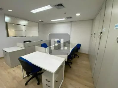 Sala Comercial para alugar, 235m² no Vila Olímpia, São Paulo