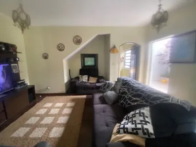 Sobrado com 3 Quartos à venda, 247m² no Jardim Triana, São Paulo