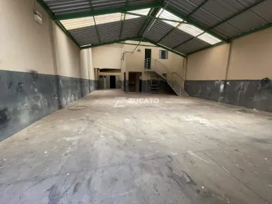 Galpão/Depósito/Armazém para alugar, 306m² no Nossa Senhora da Abadia, Uberaba