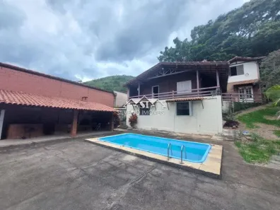 Casa com 4 Quartos à venda, 350m² no Corrêas, Petrópolis