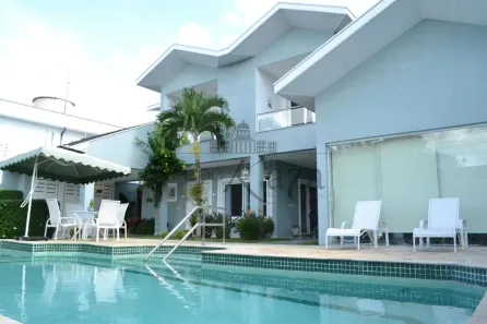 Sobrado com 4 Quartos à venda, 291m² no Jardim Siesta, Jacareí