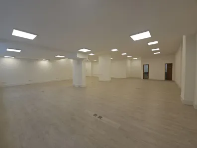 Sala Comercial para alugar, 208m² no Batel, Curitiba