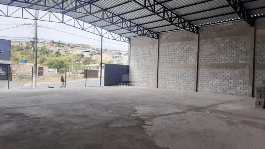 Galpão/Depósito/Armazém à venda, 400m² no Vida Nova, Vespasiano