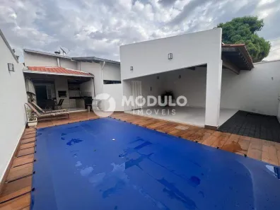 Casa com 3 Quartos à venda, 220m² no Granada, Uberlândia