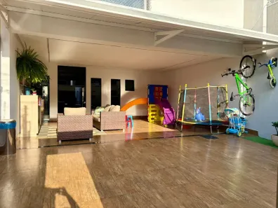 Sobrado com 4 Quartos à venda, 234m² no Jardim Atlântico, Goiânia