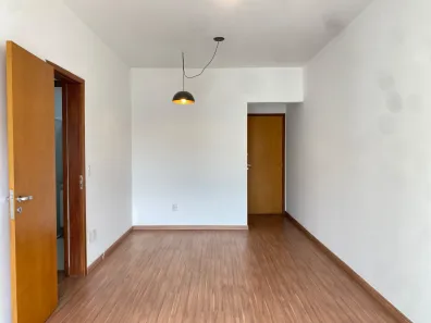 Apartamento com 2 Quartos para alugar, 112m² no Centro, Juiz de Fora