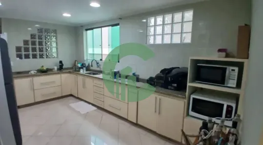 Casa com 6 Quartos para alugar, 280m² no Vila Lucinda, Santo André