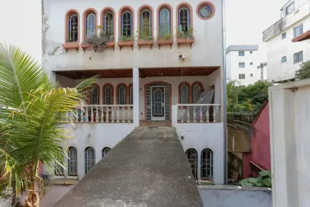 Casa com 10 Quartos à venda, 450m² no Sagrada Família, Belo Horizonte