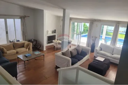 Casa com 3 Quartos à venda, 327m² no Parque dos Príncipes, São Paulo