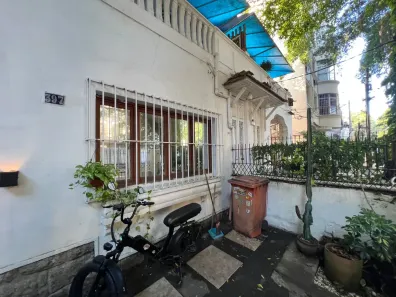 com 2 Quartos para alugar, 130m² no Urca, Rio de Janeiro