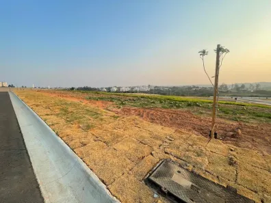 Lote/Terreno à venda, 400m² no Parque São Quirino, Campinas