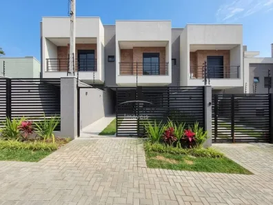 Sobrado com 3 Quartos à venda, 117m² no Uberaba, Curitiba