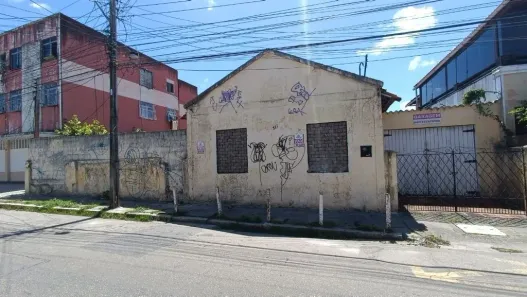 Casa com 3 Quartos à venda, 593m² no Benfica, Fortaleza