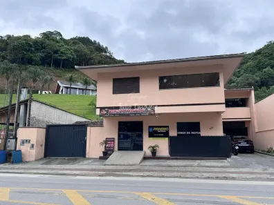 Prédio Comercial à venda, 300m² no Guarani, Brusque