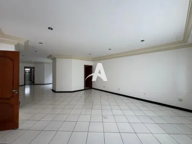 Casa com 4 Quartos para alugar, 270m² no Jardim Karaíba, Uberlândia