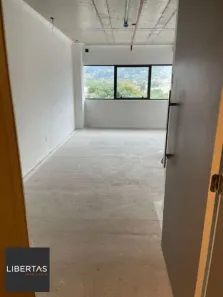 Sala Comercial à venda, 33m² no Teresópolis, Porto Alegre