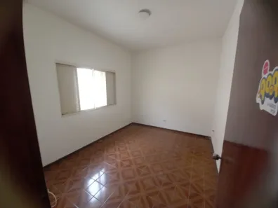 Casa com 3 Quartos para alugar, 250m² no Jardim Ana Emilia, Taubaté
