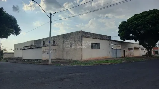Galpão/Depósito/Armazém à venda, 513m² no Jardim Universal, Araraquara