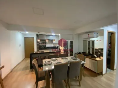 Apartamento com 3 Quartos para alugar, 95m² no Zona 07, Maringá