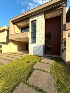Casa de Condomínio com 3 Quartos à venda, 248m² no Jardins Sevilha, Aparecida de Goiânia