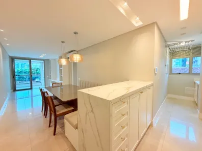 Apartamento com 2 Quartos à venda, 75m² no Centro, Florianópolis