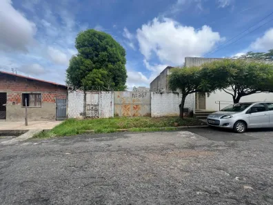 Lote/Terreno para alugar, 300m² no Fátima, Teresina