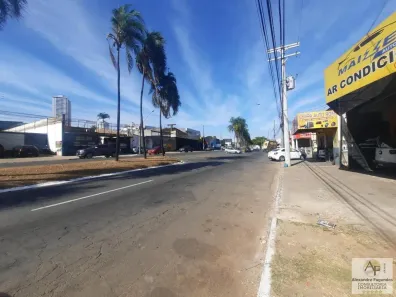 Imóvel Comercial com 3 Quartos à venda, 420m² no Setor Aeroporto, Goiânia