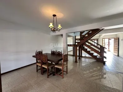 Casa com 4 Quartos para alugar, 334m² no Guarujá, Porto Alegre